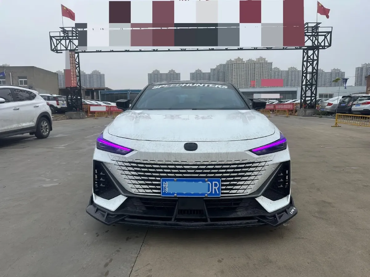2022 ChangAn UNI-V 1.5T 188HP L4 7DCT,autocango,china used car exporter,china ev exporter,chinese used car exporter,chinese used ev exporter