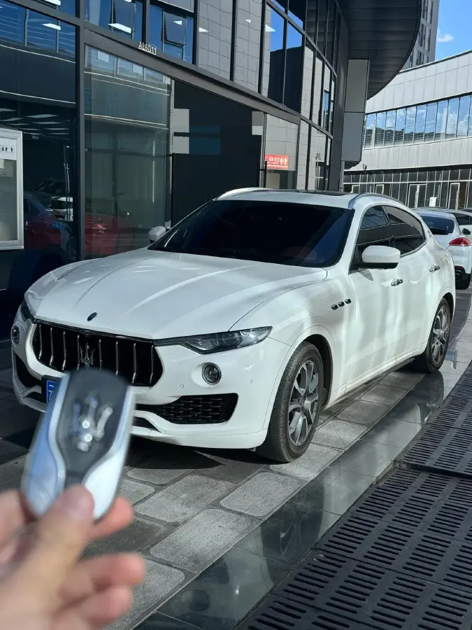 2018 Maserati Levante 3.0T 350HP V6 8AT