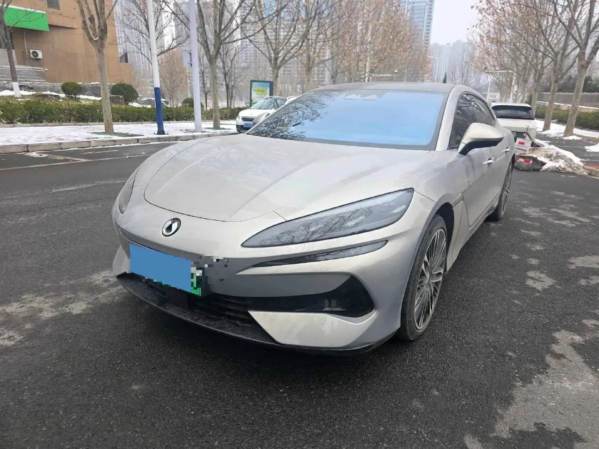 2024 Denza DenzaZ9GT 2.0T 207HP L4 E-CVT PHEV 38.5KWH