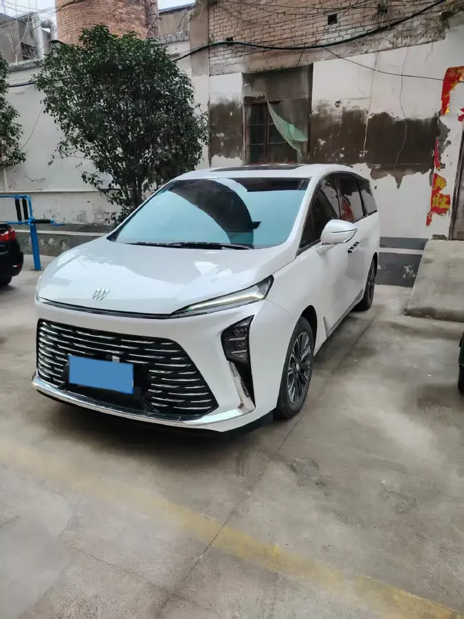 2025 Buick GL8 2.0T 237HP L4 9AT