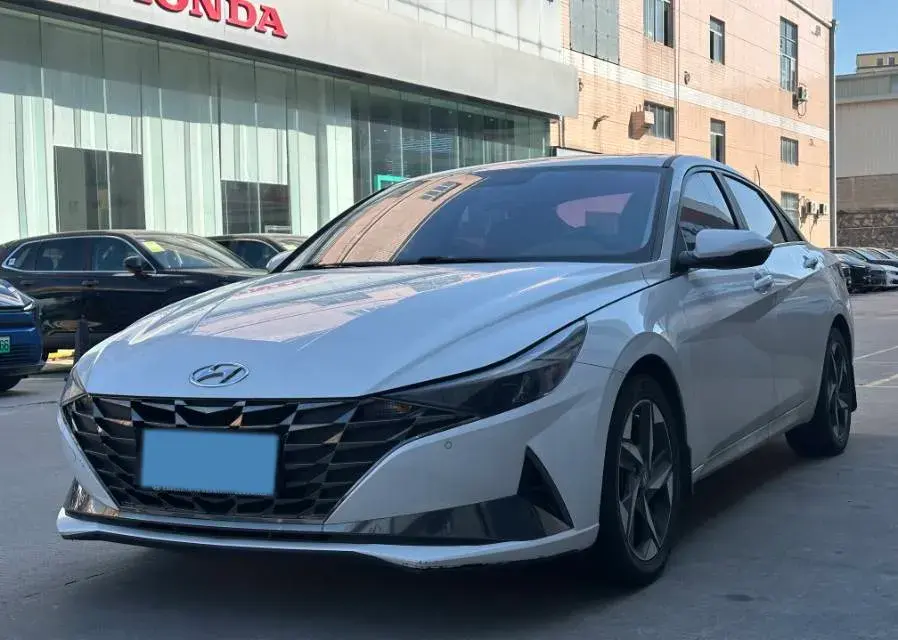 2021 Hyundai Elantra 1.5L 115HP L4 CVT