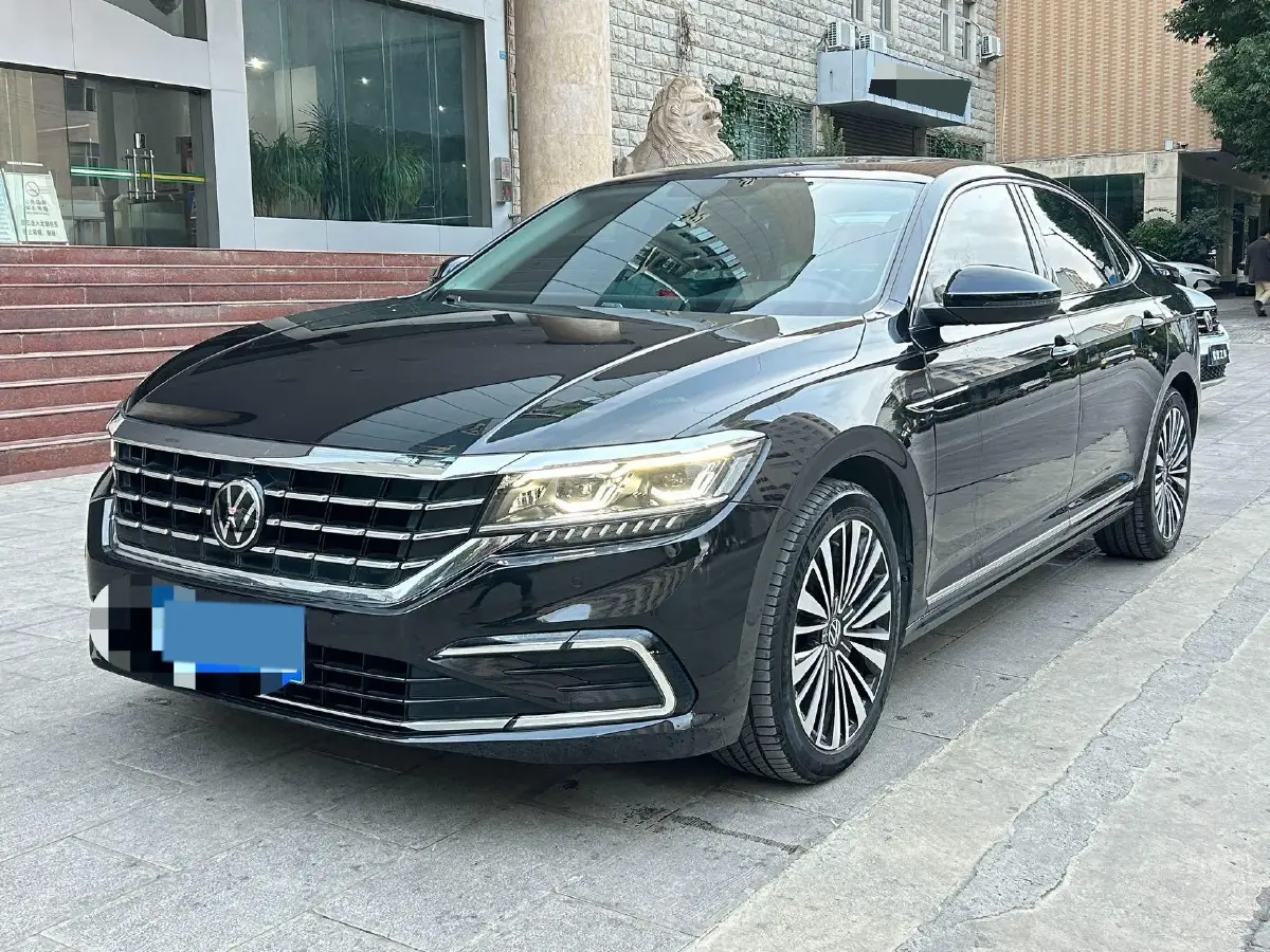 2021 Volkswagen Passat 2.0T 186HP L4 7DCT