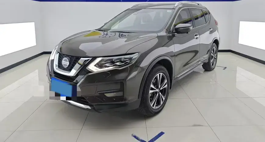 2021 Nissan X-Trail 2.5L 181HP L4 CVT