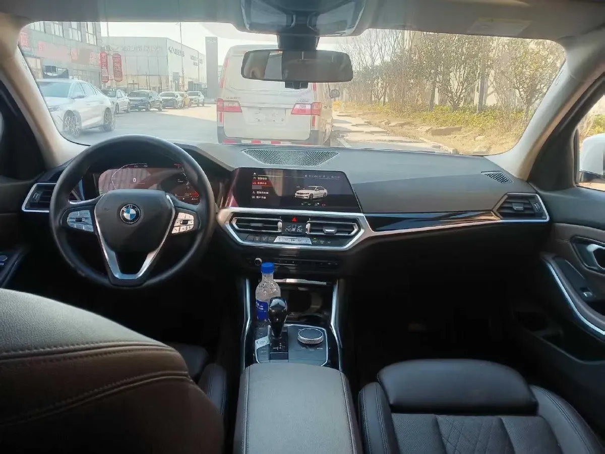 2022 BMW 3 Series 2.0T 156HP L4 8AT,autocango,china used car exporter,china ev exporter,chinese used car exporter,chinese used ev exporter