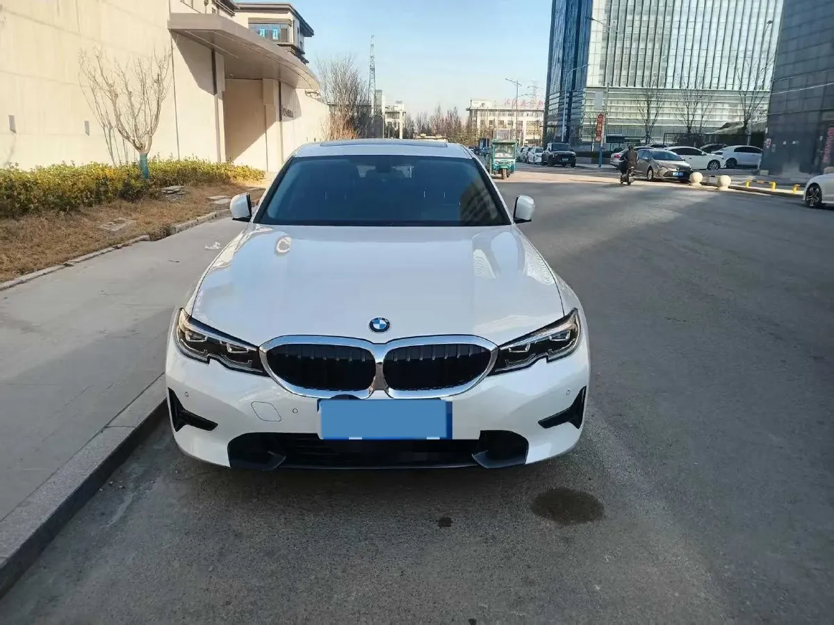2022 BMW 3 Series 2.0T 156HP L4 8AT,autocango,china used car exporter,china ev exporter,chinese used car exporter,chinese used ev exporter