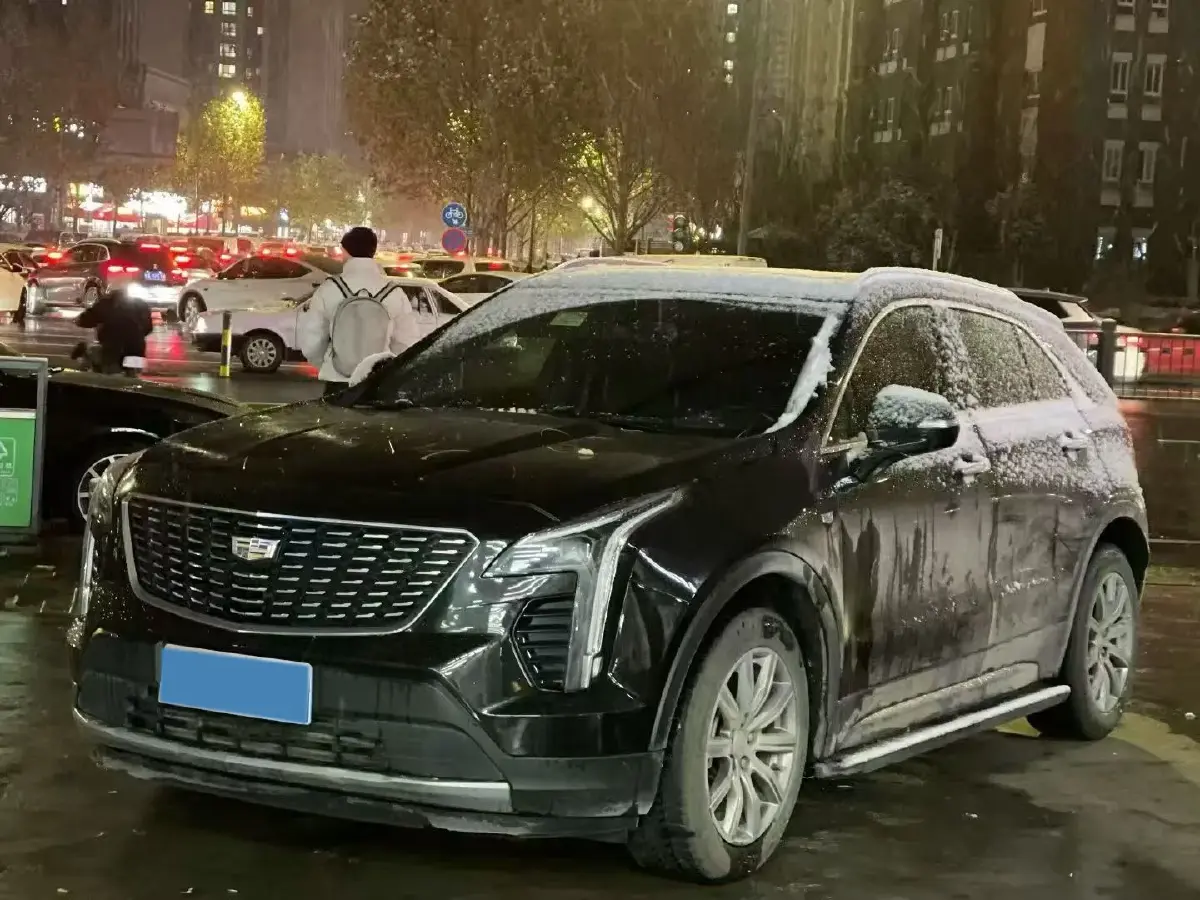 2020 Cadillac XT4 2.0T 241HP L4 9AT