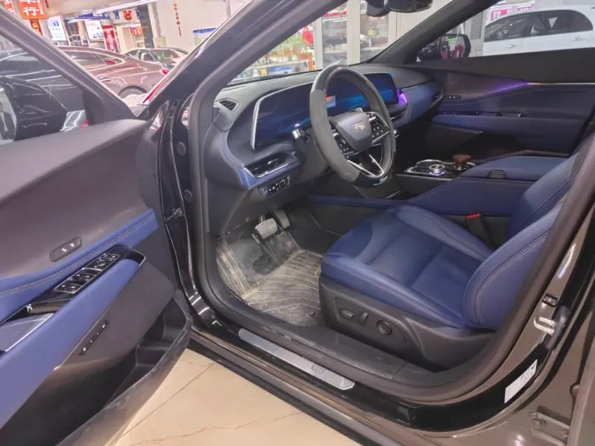 2023 Cadillac GT4 1.5T 211HP L4 9AT,autocango,china used car exporter,china ev exporter,chinese used car exporter,chinese used ev exporter