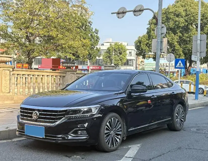 2019 Volkswagen Passat 2.0T 186HP L4 7DCT