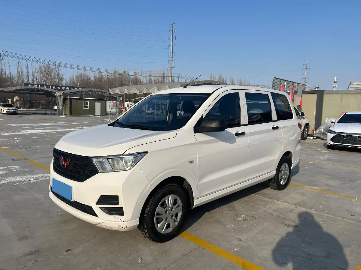 2021 WuLing RongGuang New Truck 1.5L 99HP L4 5MT,autocango,china used car exporter,china ev exporter,chinese used car exporter,chinese used ev exporter