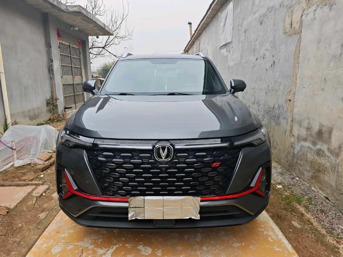 2021 ChangAn CS35 Plus 1.4T 160HP L4 7DCT,autocango,china used car exporter,china ev exporter,chinese used car exporter,chinese used ev exporter