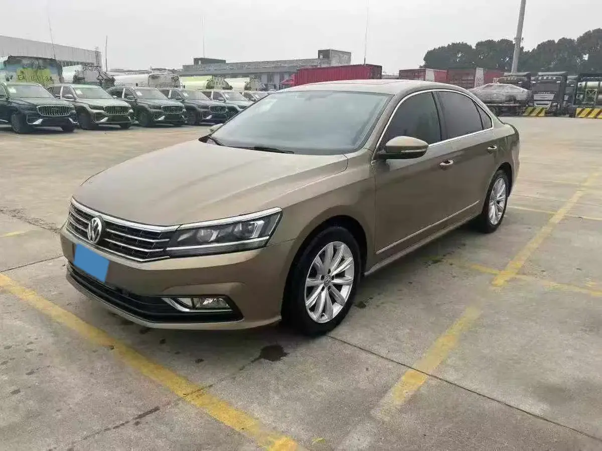 2017 Volkswagen Passat 1.8T 180HP L4 7DCT