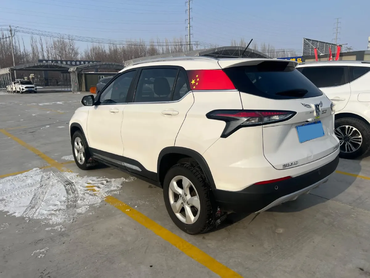 2019 BaoJun 730 1.5L 105HP L4 6MT,autocango,china used car exporter,china ev exporter,chinese used car exporter,chinese used ev exporter