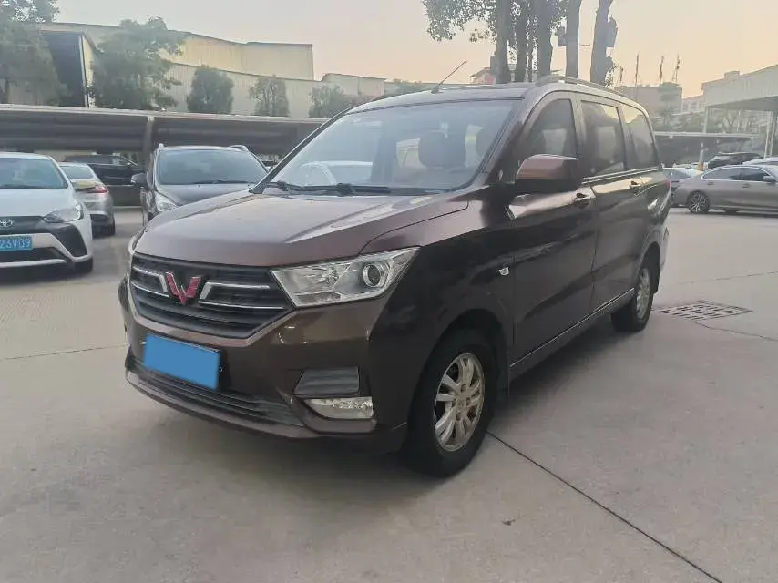2018 WuLing HongGuang 1.5L 105HP L4 5MT