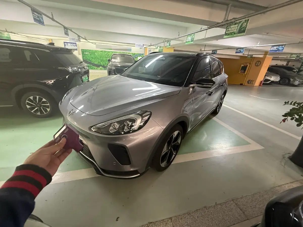 2022 ARCFOX αT BEV 93.6KWH