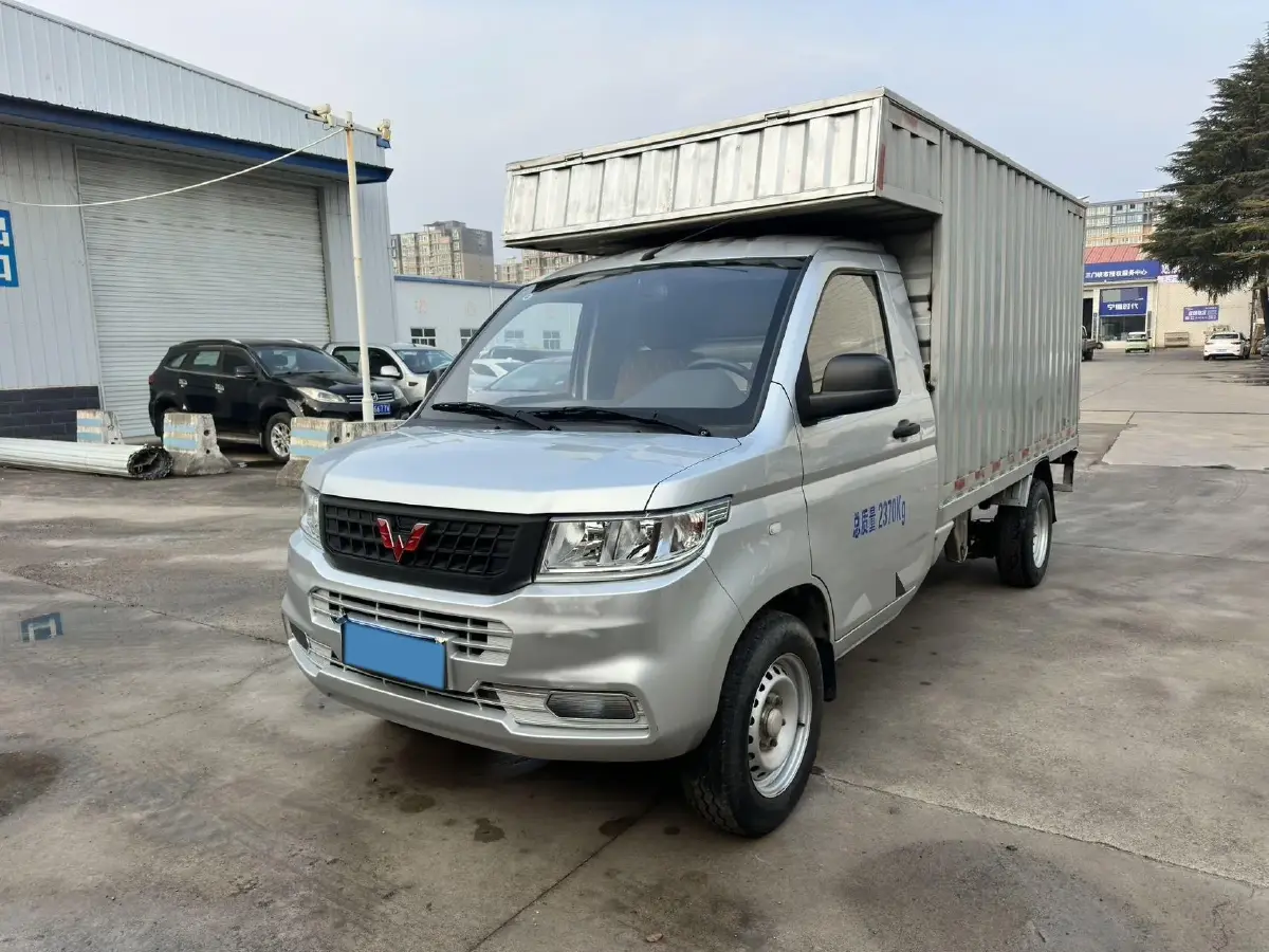 2019 WuLing RongGuang New Truck 1.8L 133HP L4 5MT