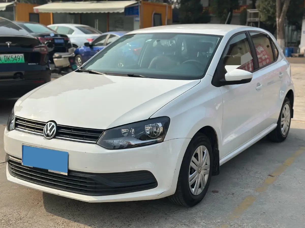 2016 Volkswagen Polo 1.4L 90HP L4 6AT