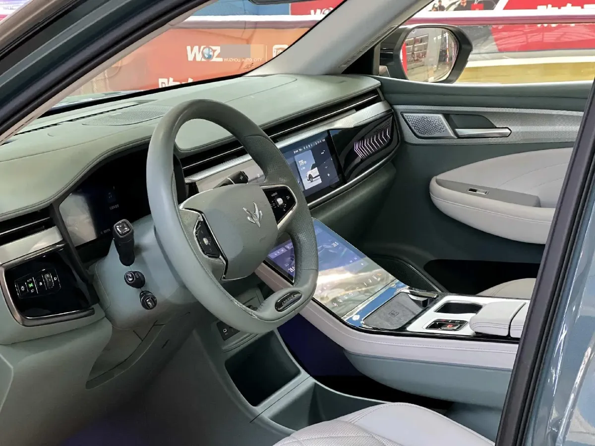 2022 ARCFOX αT BEV 93.6KWH,autocango,china used car exporter,china ev exporter,chinese used car exporter,chinese used ev exporter