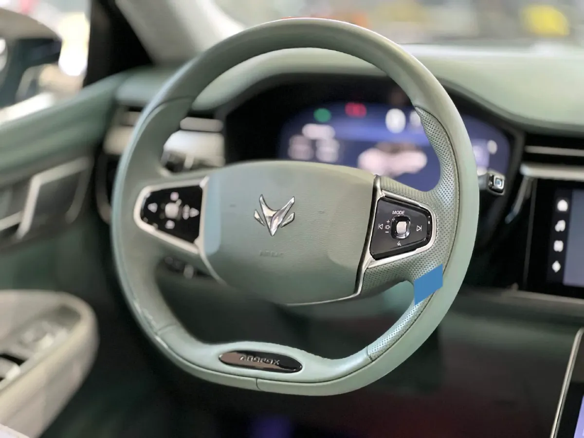 2022 ARCFOX αT BEV 93.6KWH,autocango,china used car exporter,china ev exporter,chinese used car exporter,chinese used ev exporter