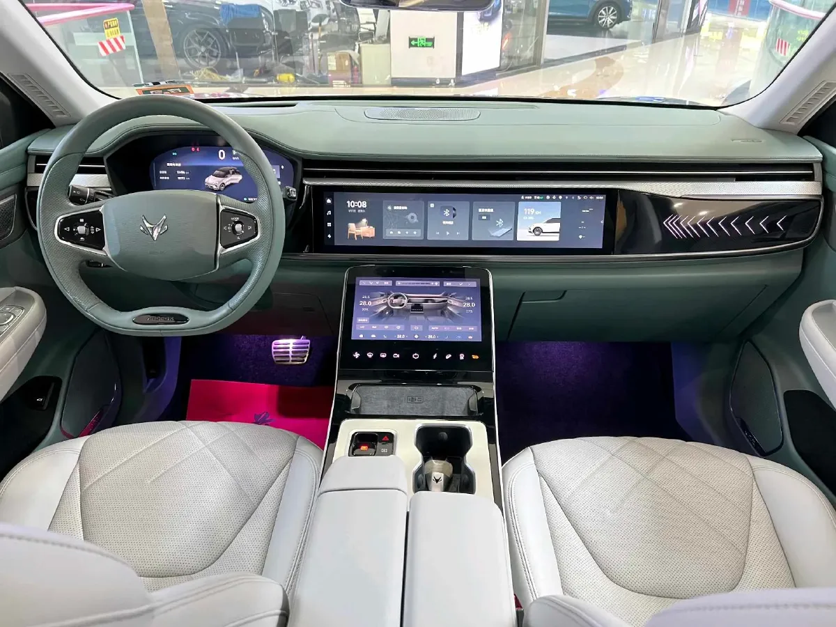 2022 ARCFOX αT BEV 93.6KWH,autocango,china used car exporter,china ev exporter,chinese used car exporter,chinese used ev exporter