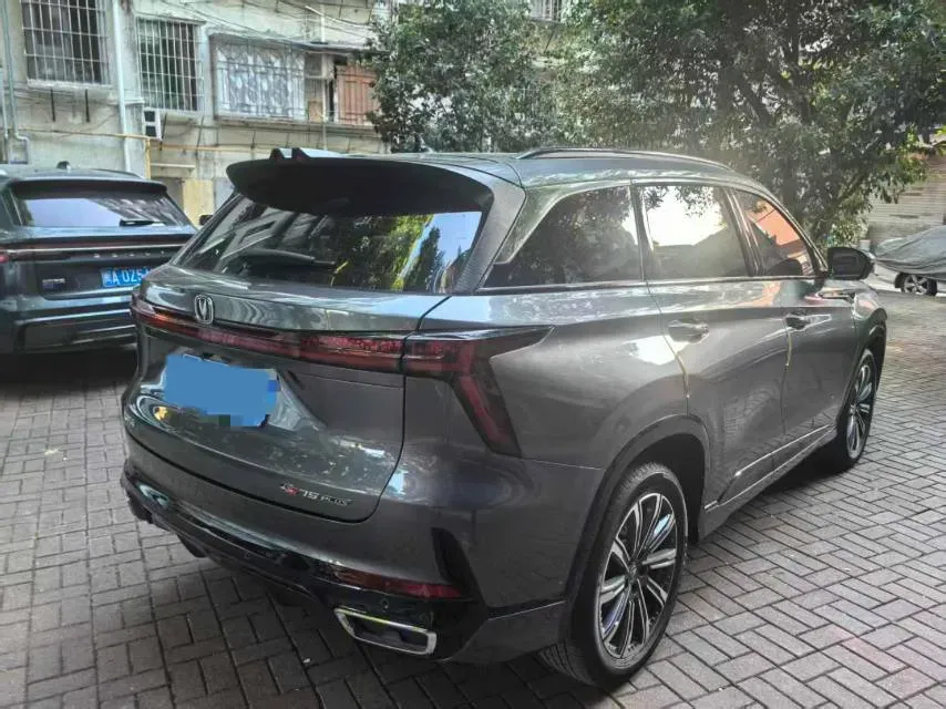 2024 ChangAn CS75 Plus 2.0T 233HP L4 8AT,autocango,china used car exporter,china ev exporter,chinese used car exporter,chinese used ev exporter