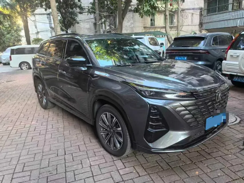 2024 ChangAn CS75 Plus 2.0T 233HP L4 8AT,autocango,china used car exporter,china ev exporter,chinese used car exporter,chinese used ev exporter