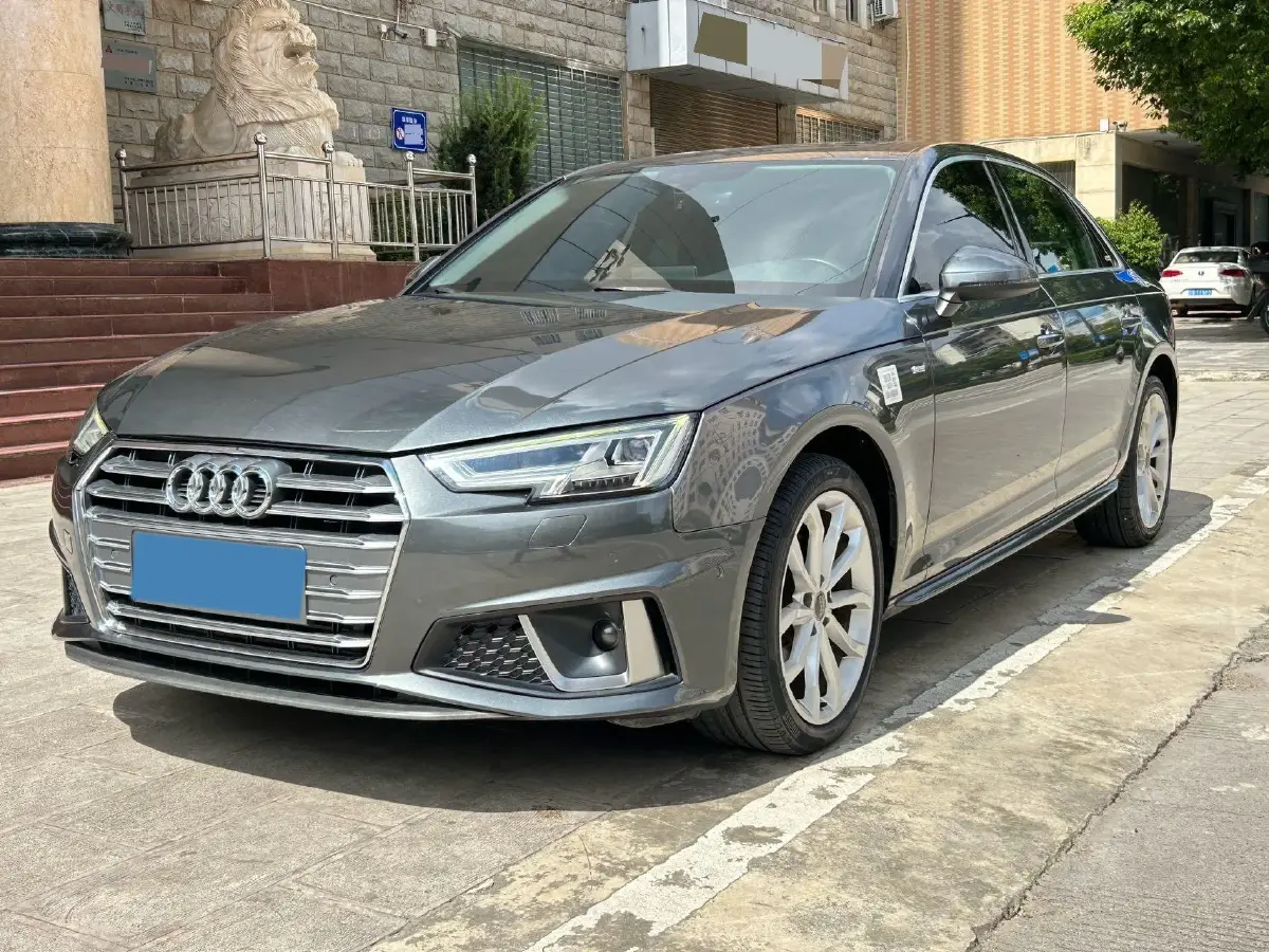 2019 Audi A4L 2.0T 190HP L4 7DCT