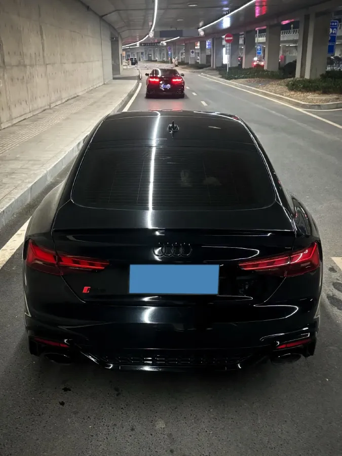 2021 Audi RS 5 2.9T 450HP V6 8AT,autocango,china used car exporter,china ev exporter,chinese used car exporter,chinese used ev exporter