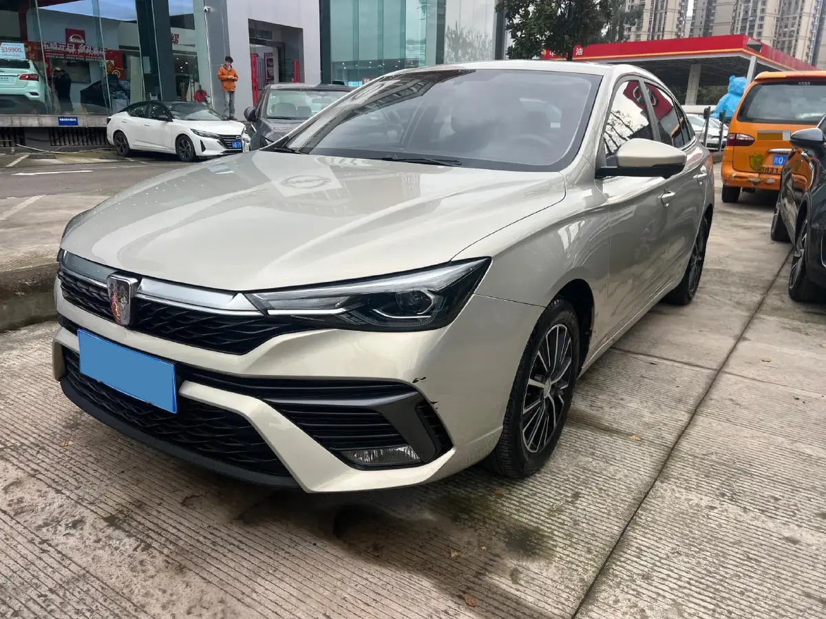 2021 Roewe i5 1.5L 120HP L4 CVT