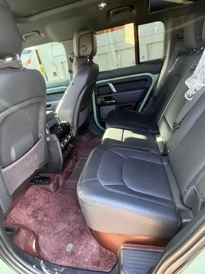 2023 Land Rover Defender 3.0T 400HP L6 8AT,autocango,china used car exporter,china ev exporter,chinese used car exporter,chinese used ev exporter