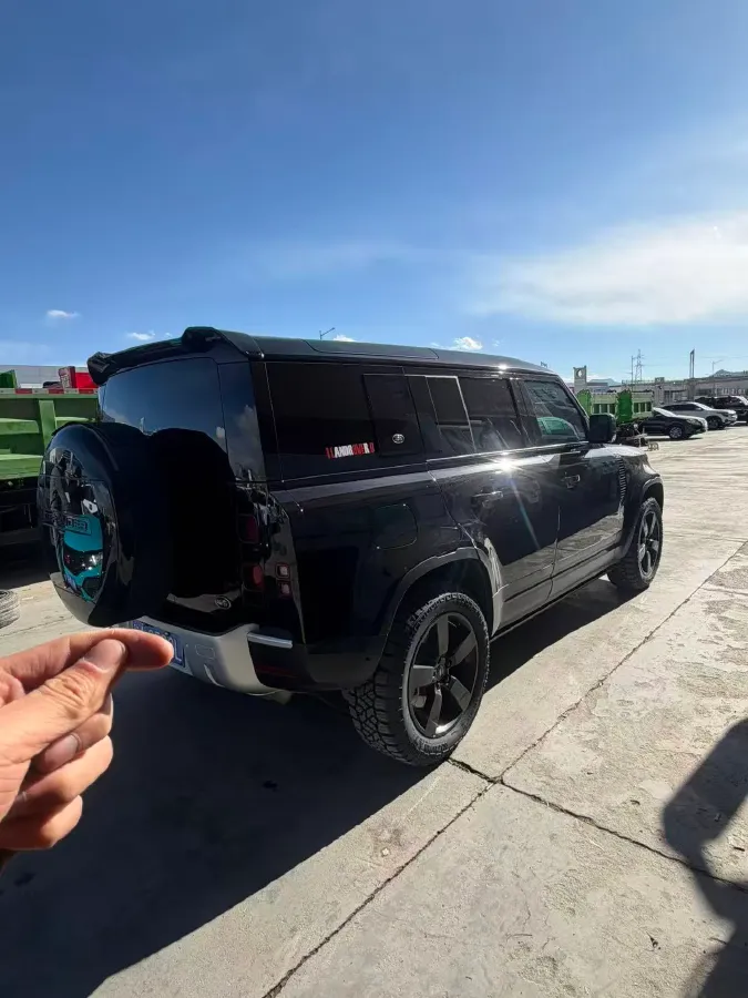 2023 Land Rover Defender 3.0T 400HP L6 8AT,autocango,china used car exporter,china ev exporter,chinese used car exporter,chinese used ev exporter