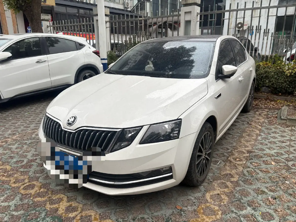 2020 Skoda Octavia 1.5L 113HP L4 6AT