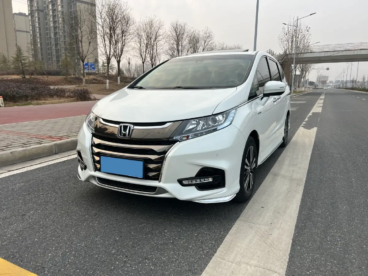 2019 Honda Odyssey 2.0L 146HP L4 E-CVT Hybrid