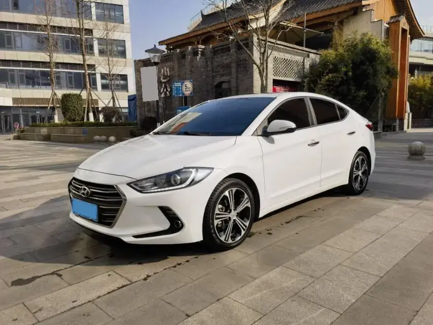 2018 Hyundai Elantra 1.4T 130HP L4 7DCT