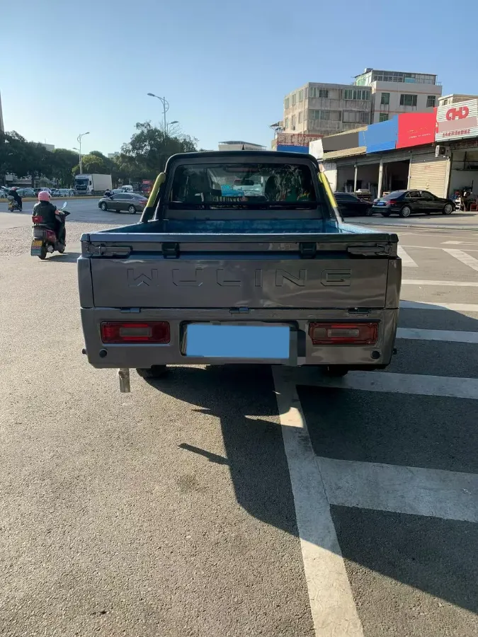 2021 WuLing ZhentTu 1.5L 99HP L4 5MT,autocango,china used car exporter,china ev exporter,chinese used car exporter,chinese used ev exporter