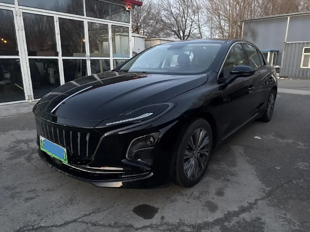2024 HongQi E-QM5 BEV 72KWH