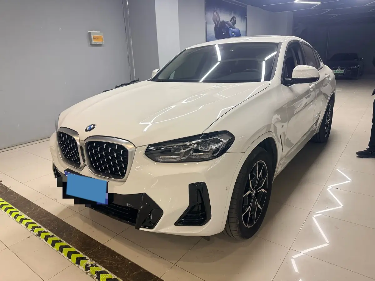 2022 BMW X4 2.0T 245HP L4 8AT