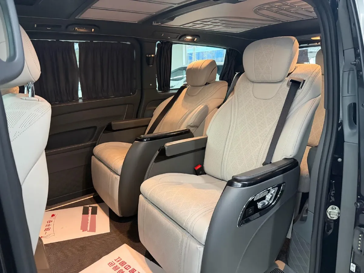 2021 Mercedes-Benz Vito 2.0T 211HP L4 9AT,autocango,china used car exporter,china ev exporter,chinese used car exporter,chinese used ev exporter