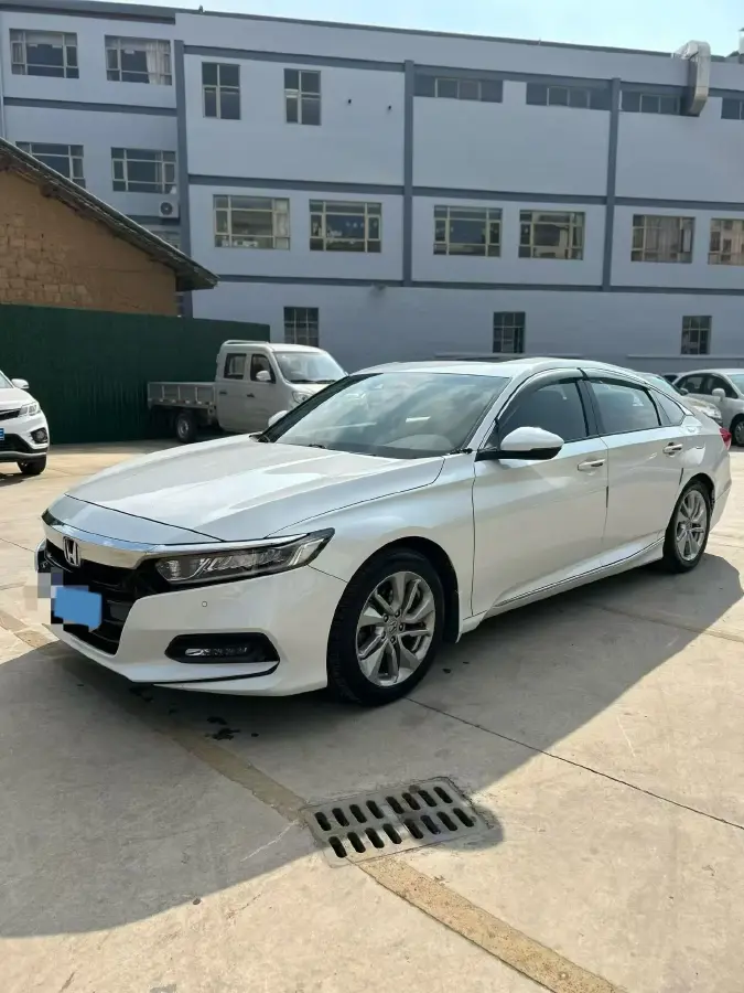 2018 Honda Accord 1.5T 194HP L4 CVT