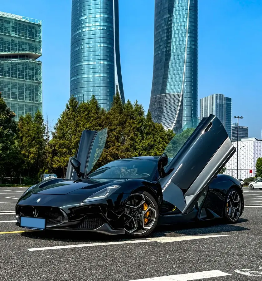 2023 Maserati MC20 3.0T 630HP V6 8DCT