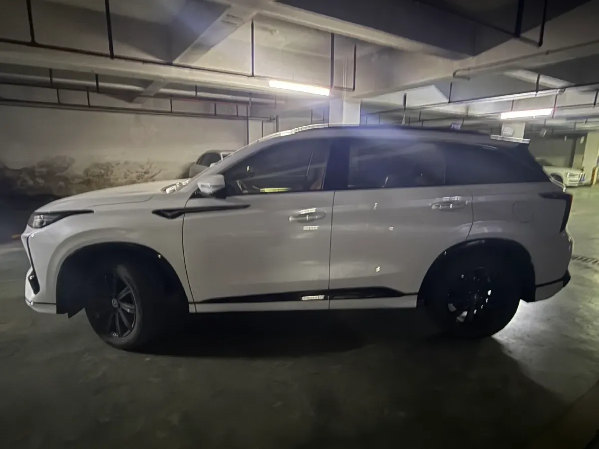 2023 ChangAn CS75 Plus 1.5T 188HP L4 8AT,autocango,china used car exporter,china ev exporter,chinese used car exporter,chinese used ev exporter