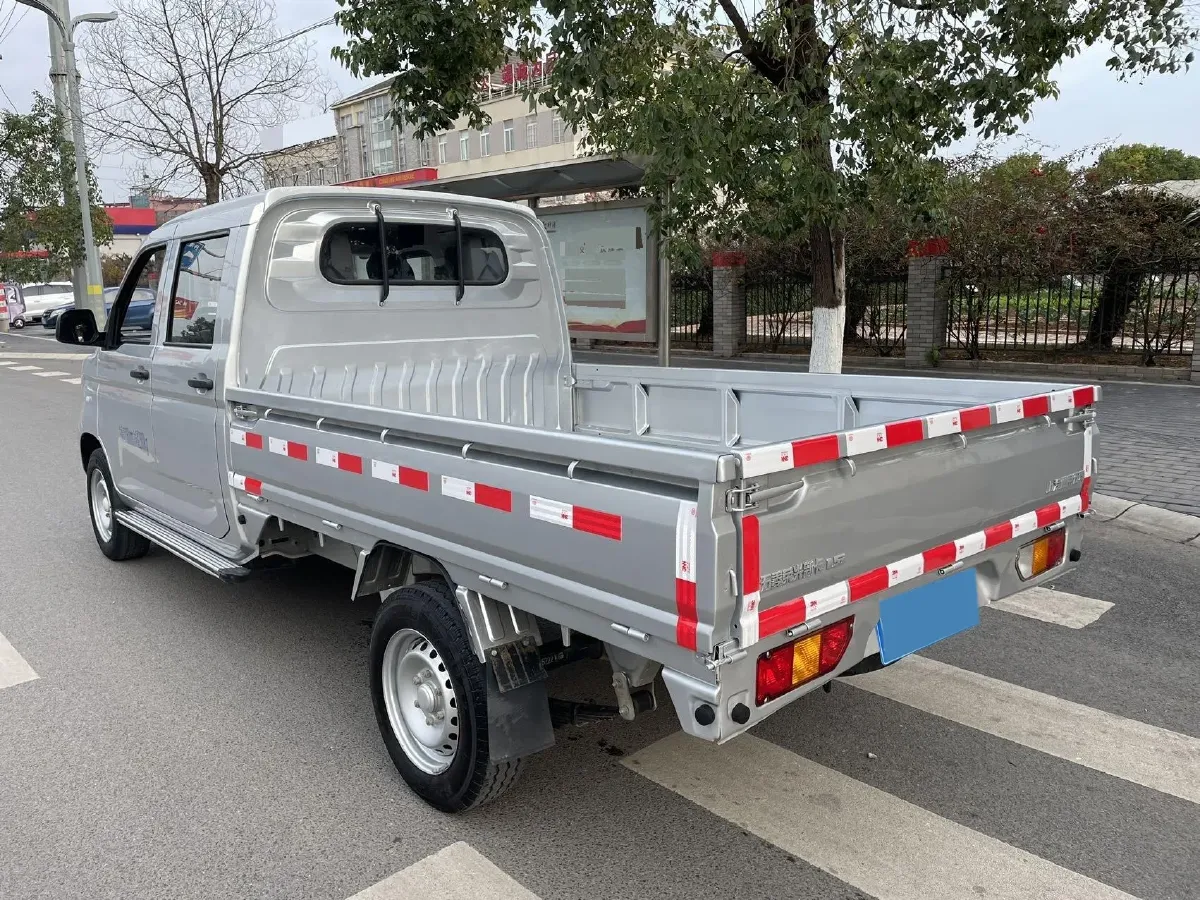 2021 NLM Motor QiTeng M70 1.5L 122HP L4 5MT,autocango,china used car exporter,china ev exporter,chinese used car exporter,chinese used ev exporter