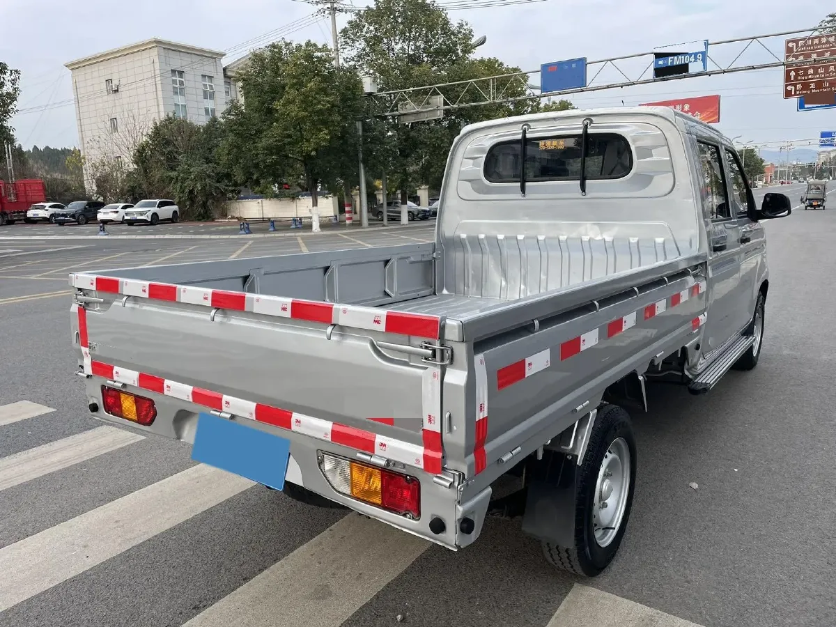 2021 NLM Motor QiTeng M70 1.5L 122HP L4 5MT,autocango,china used car exporter,china ev exporter,chinese used car exporter,chinese used ev exporter