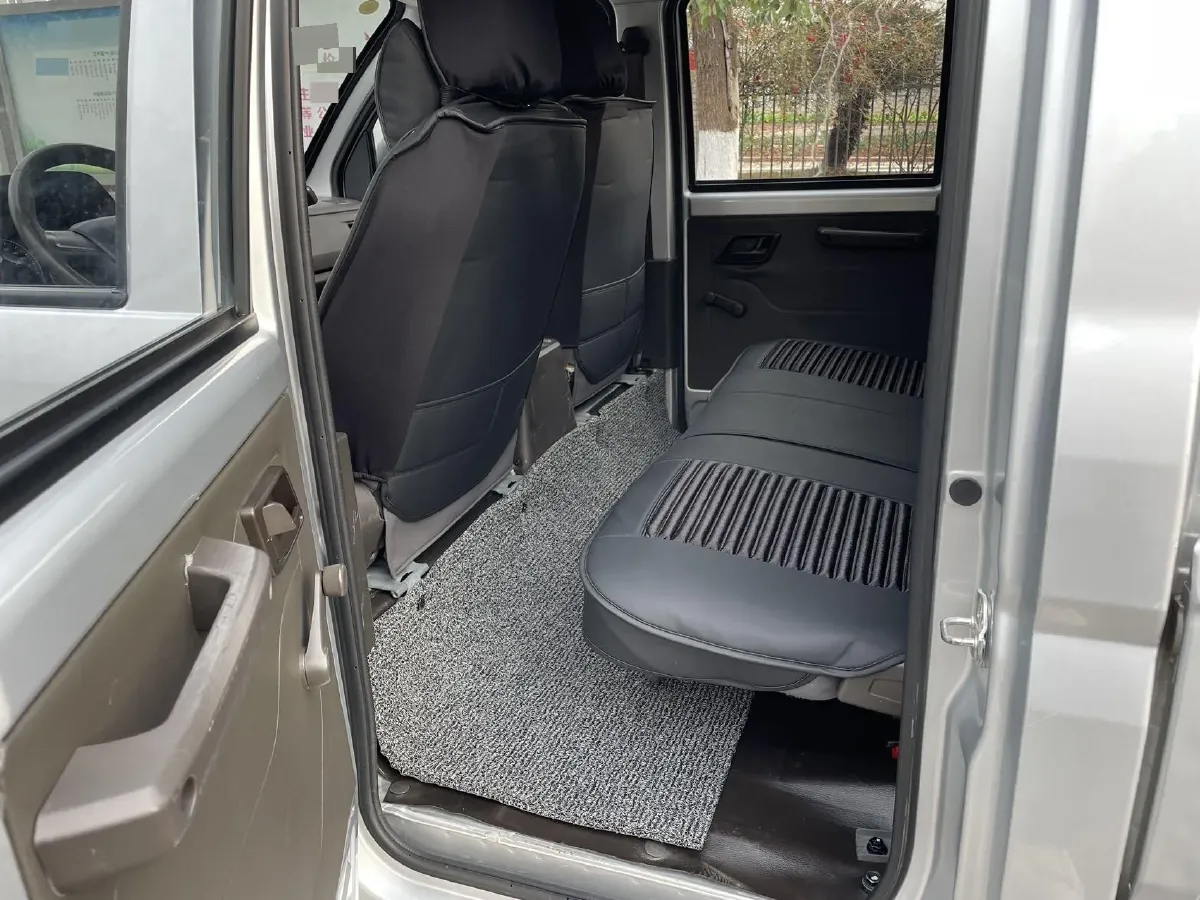 2021 NLM Motor QiTeng M70 1.5L 122HP L4 5MT,autocango,china used car exporter,china ev exporter,chinese used car exporter,chinese used ev exporter