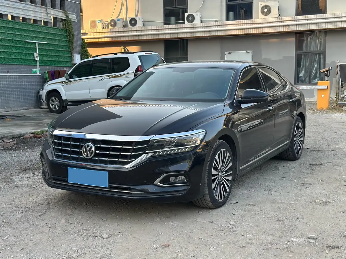 2019 Volvo V40 1.5T 152HP L4 6AT