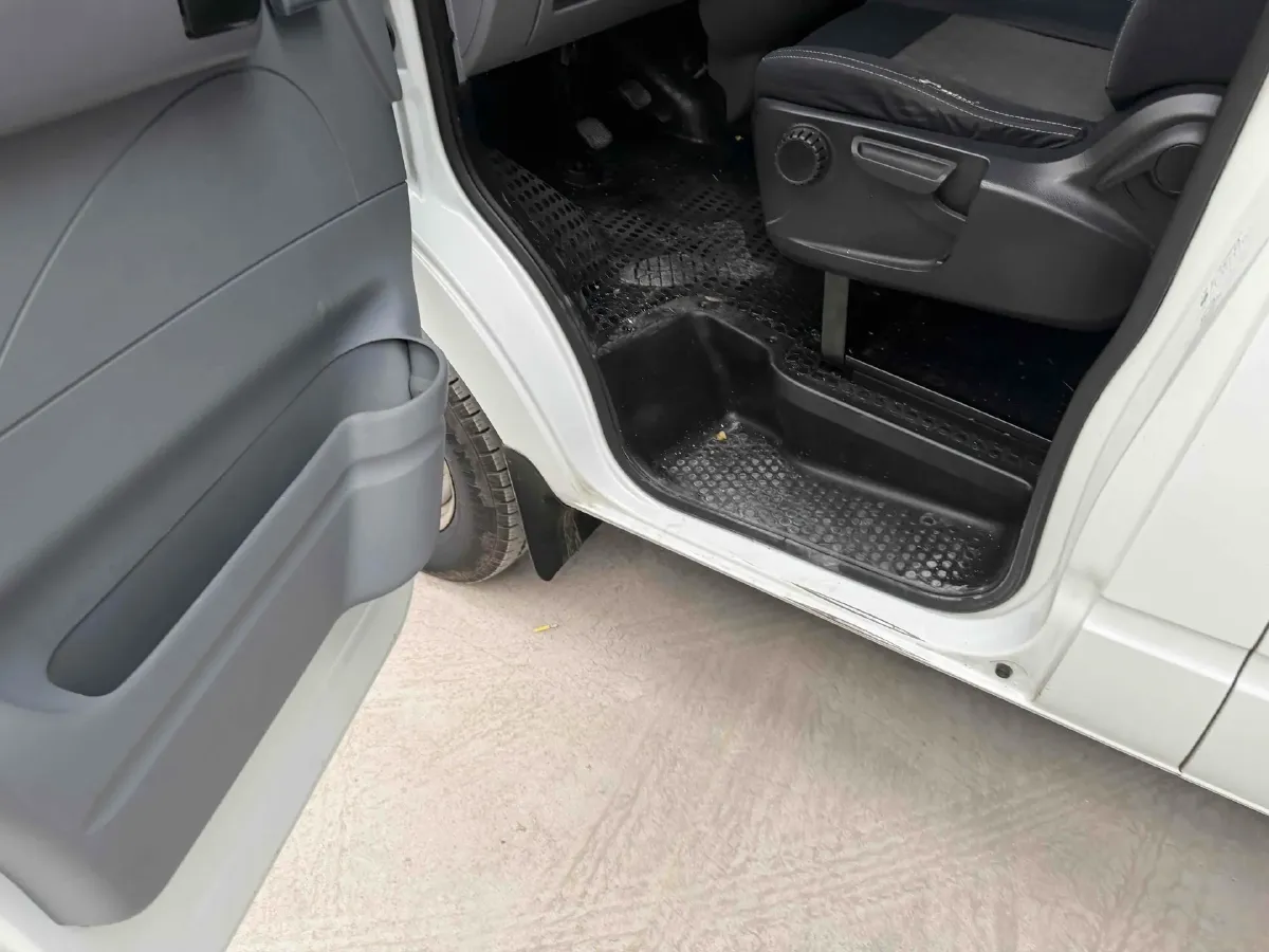 2020 Golden Dragon Sea Lion 1.8L 133HP L4 5MT,autocango,china used car exporter,china ev exporter,chinese used car exporter,chinese used ev exporter