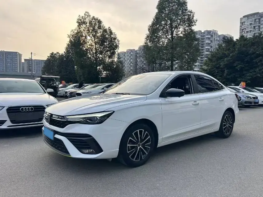 2021 Roewe i5 1.5L 120HP L4 CVT