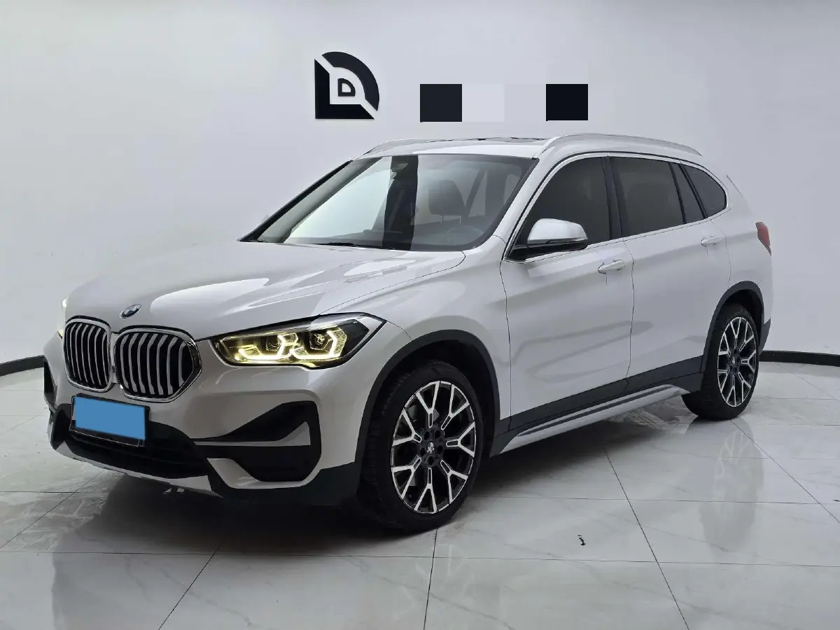 2022 BMW X1 2.0T 192HP L4 8AT