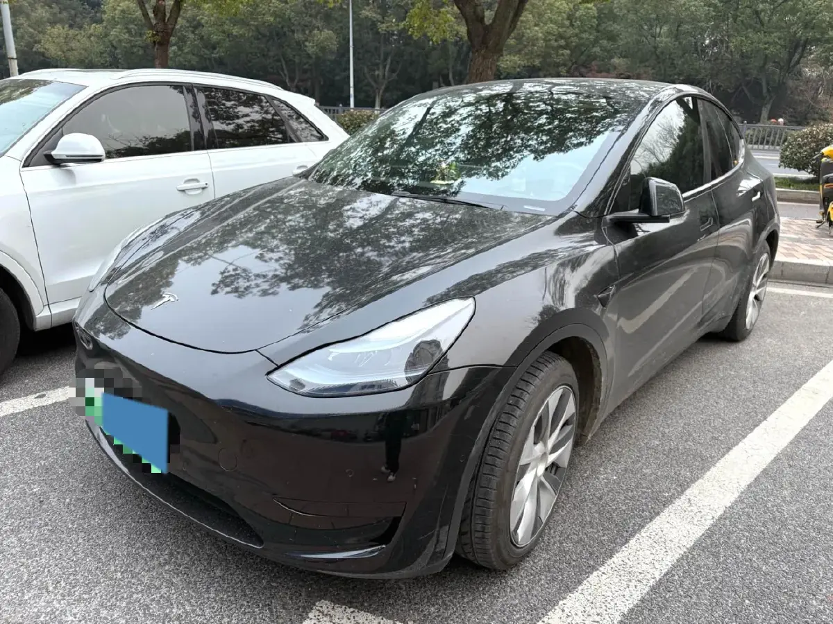 2022 Tesla Model Y BEV 60KWH