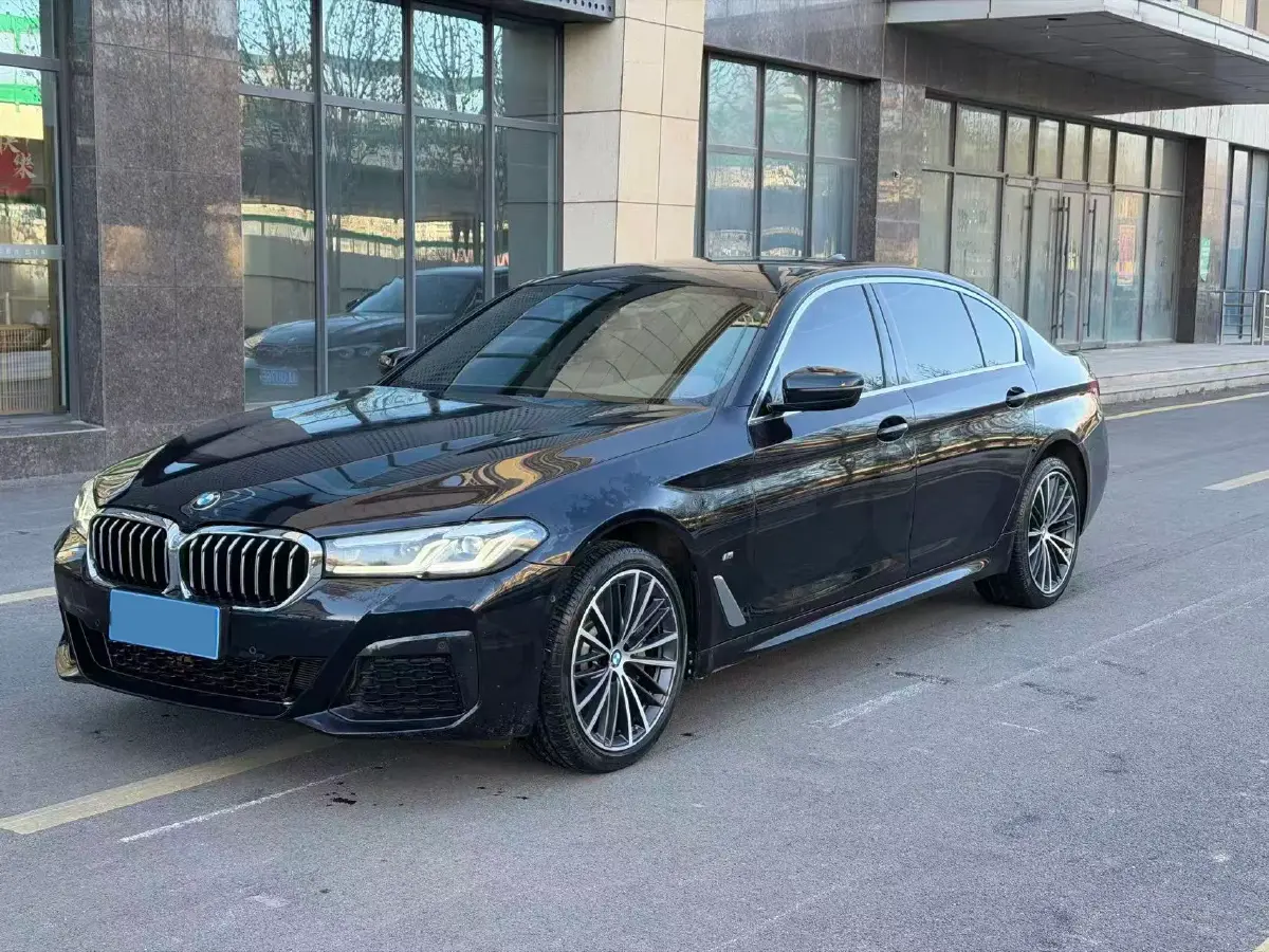 2023 BMW 5 Series 2.0T 245HP L4 8AT