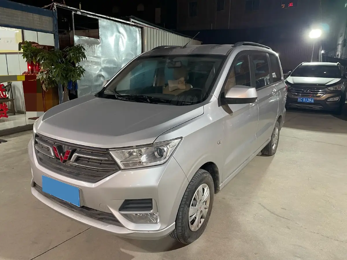 2021 WuLing HongGuang 1.5L 99HP L4 6MT